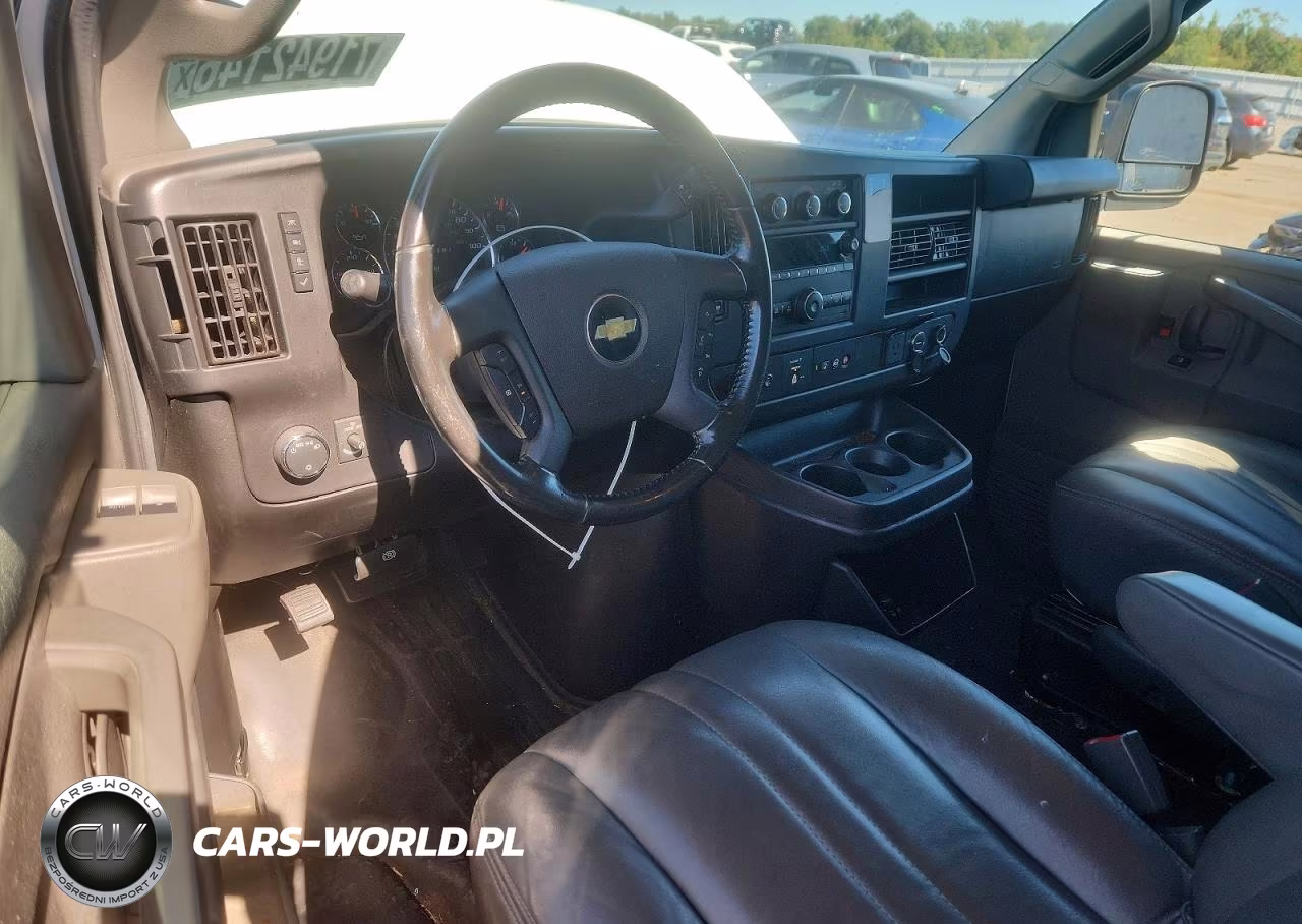 2020 Chevrolet Express G2500 VIN:1GCWGAFP1L1150701 - 8