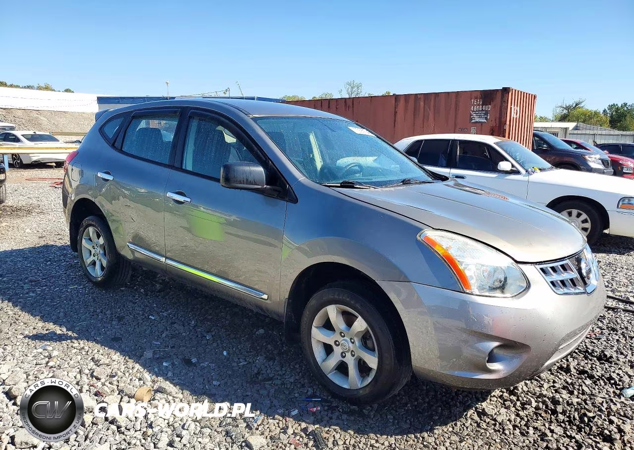 2013 Nissan Rogue S VIN:JN8AS5MV5DW660785 - 4