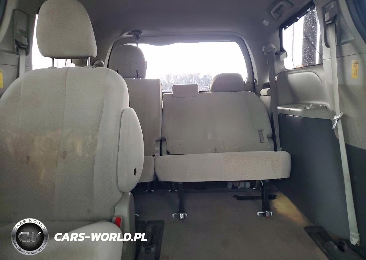 2014 Toyota Sienna Le VIN:5TDKK3DC2ES525297 - 10