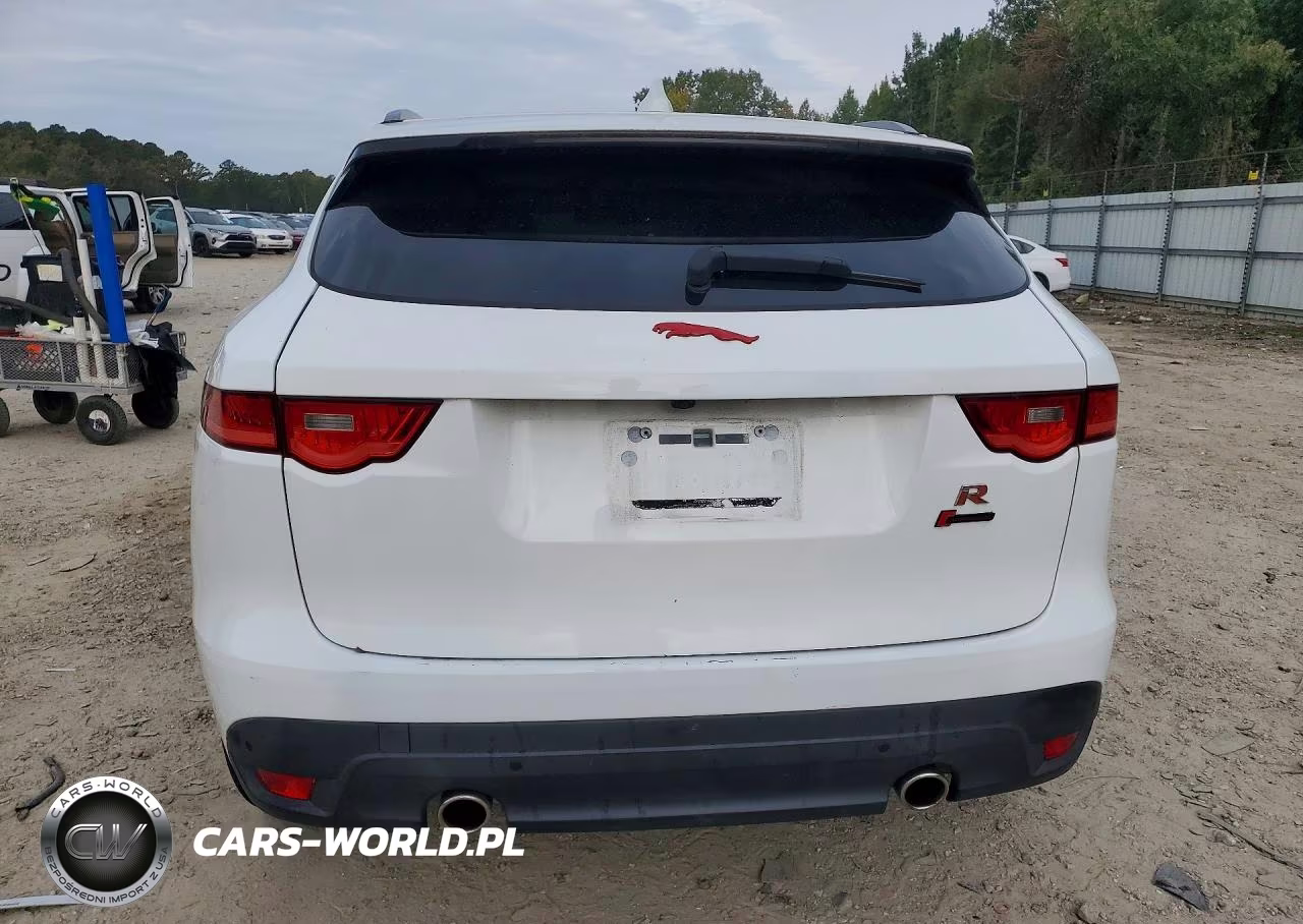 2017 Jaguar F-Pace R - Sport VIN:SADCL2BV0HA090107 - 6