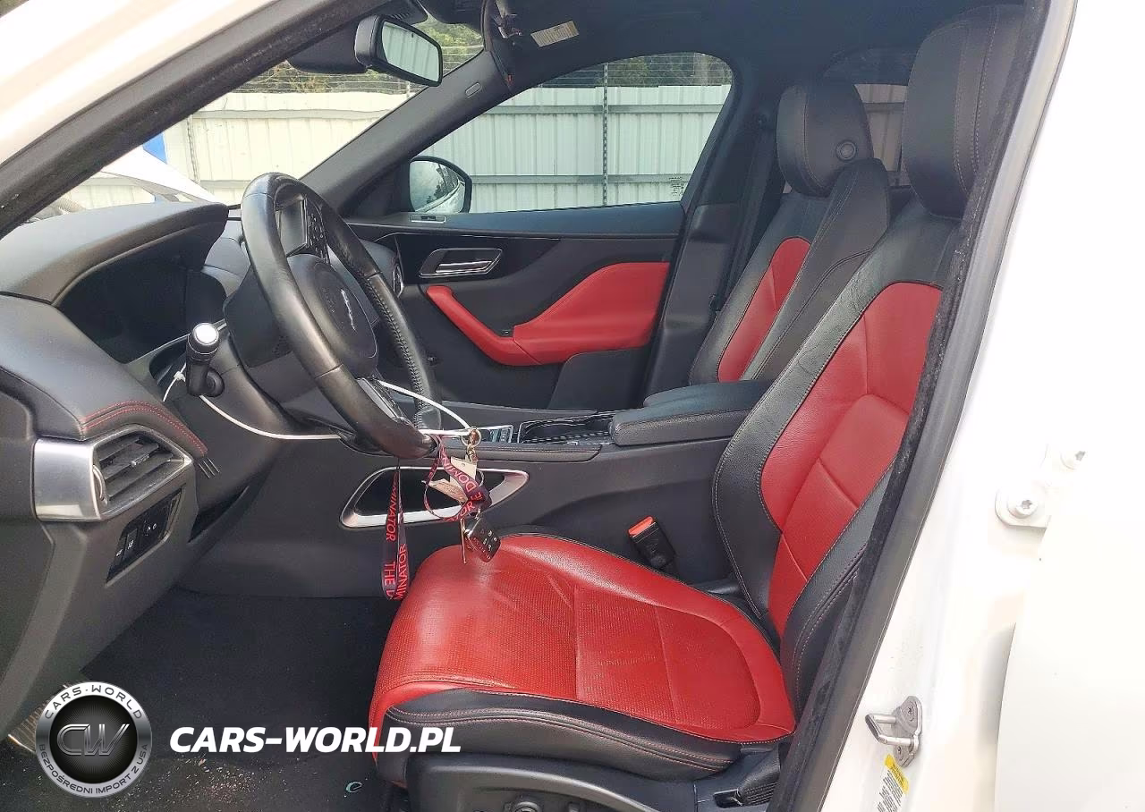 2017 Jaguar F-Pace R - Sport VIN:SADCL2BV0HA090107 - 7