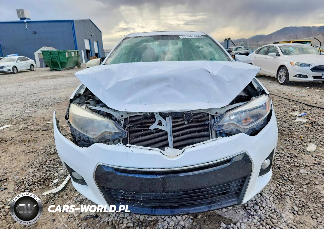 2015 Toyota Corolla S Plus VIN:2T1BURHE9FC388863 - 5