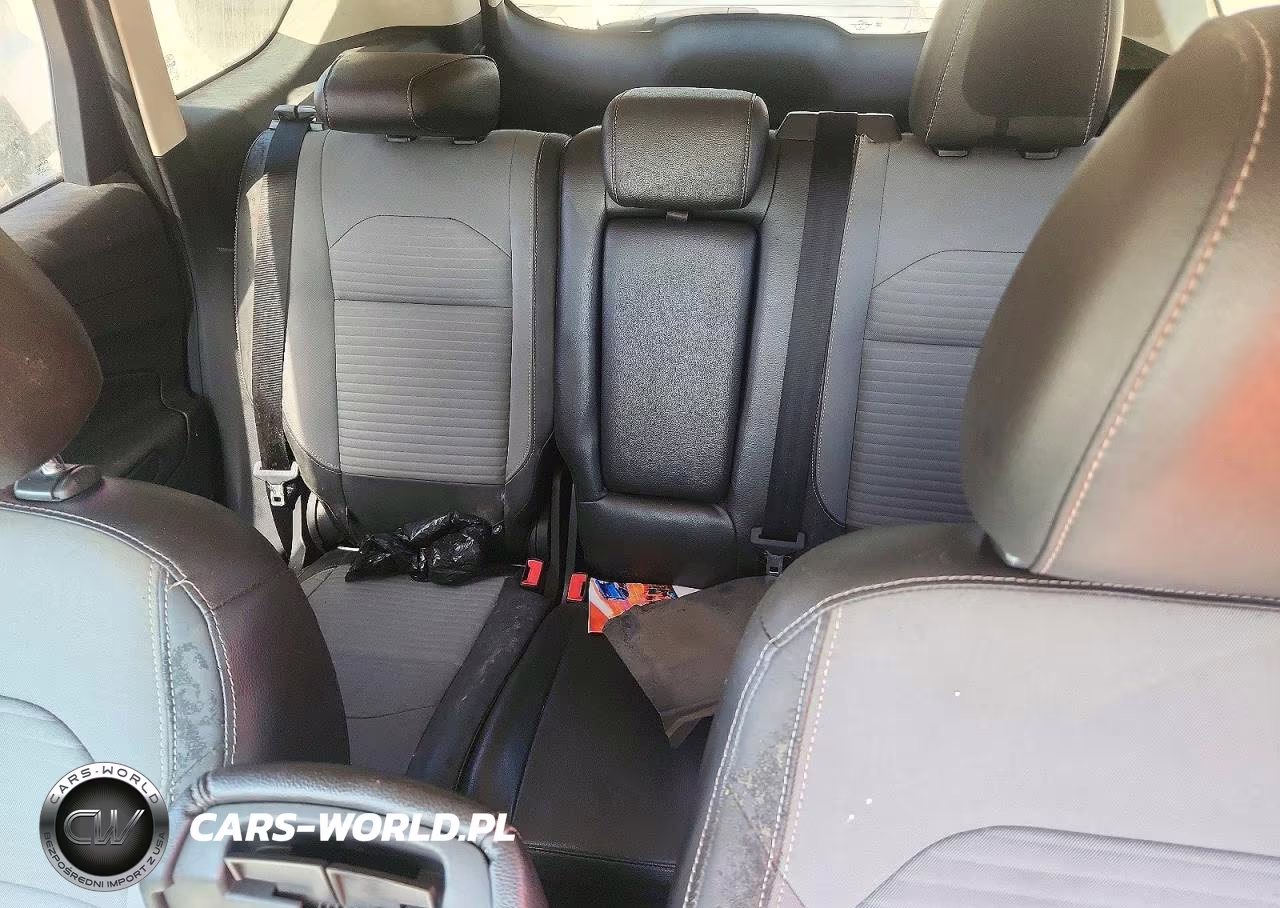 2017 Ford Escape Se VIN:1FMCU0G98HUE30610 - 10