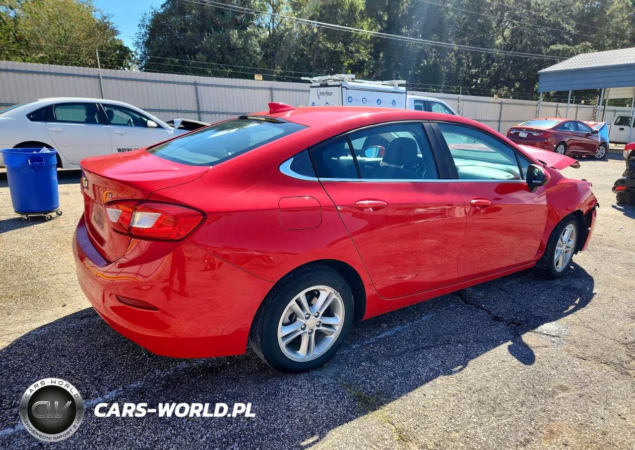 2018 Chevrolet Cruze Lt VIN:1G1BE5SM0J7232381 - 3