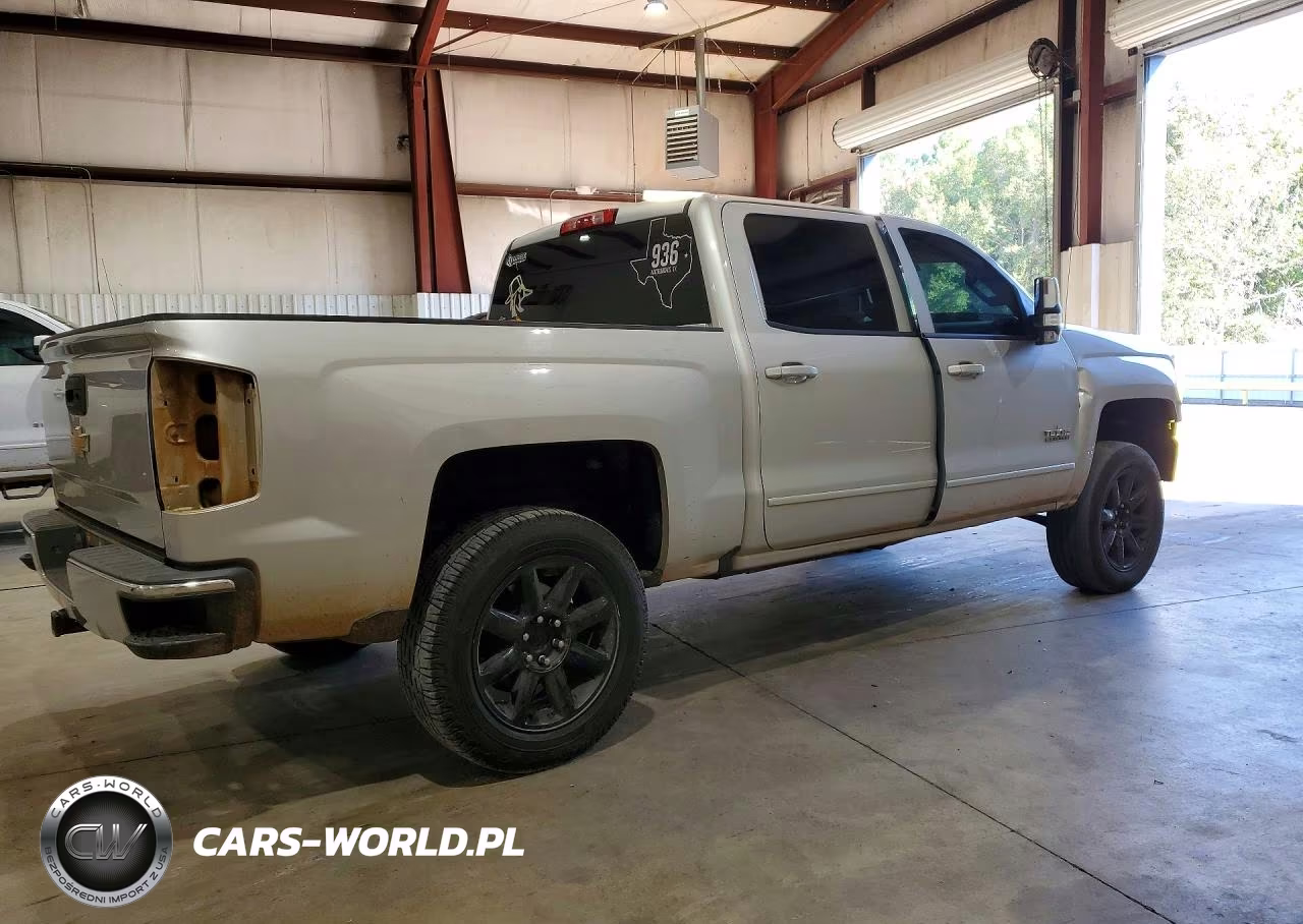2018 Chevrolet Silverado C1500 Lt VIN:3GCPCREC5JG362044 - 3