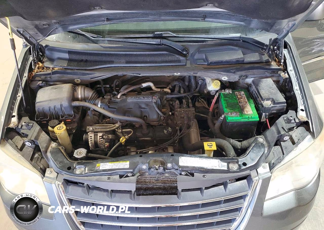 2009 Chrysler Town & Country Touring VIN:2A8HR54109R661130 - 12