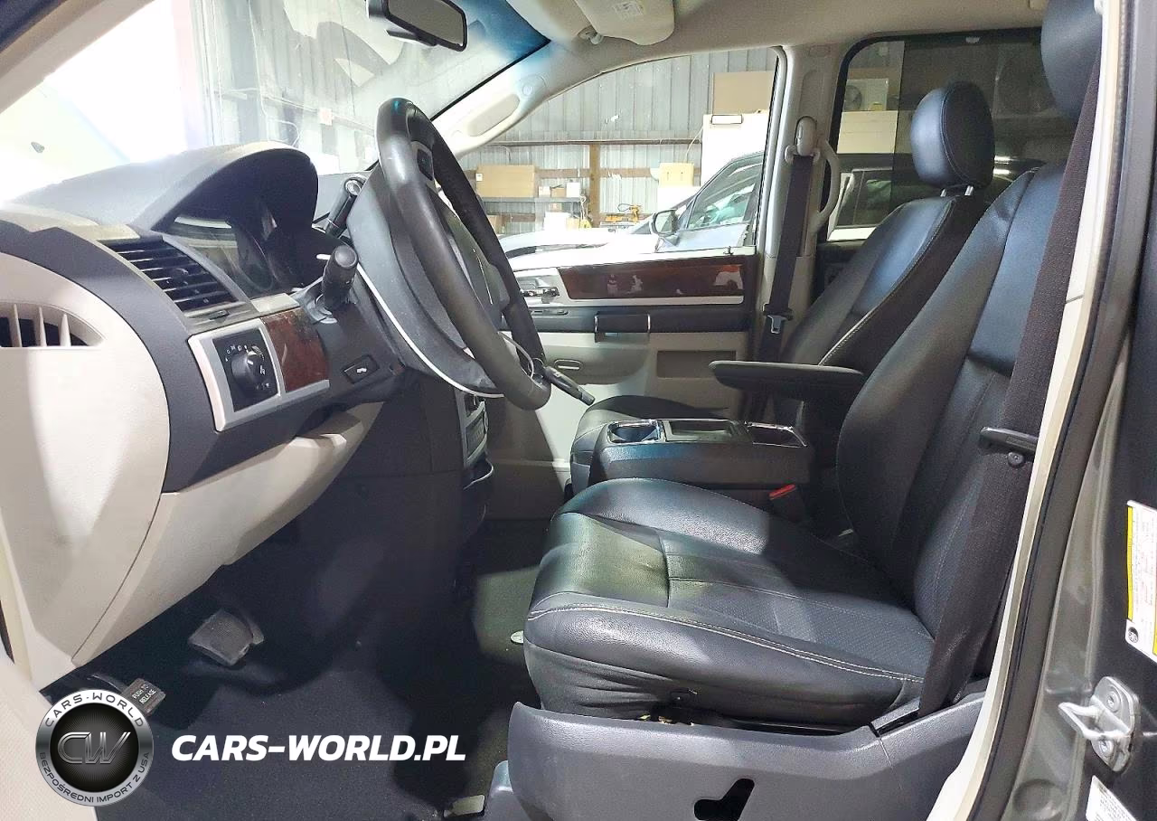 2009 Chrysler Town & Country Touring VIN:2A8HR54109R661130 - 7