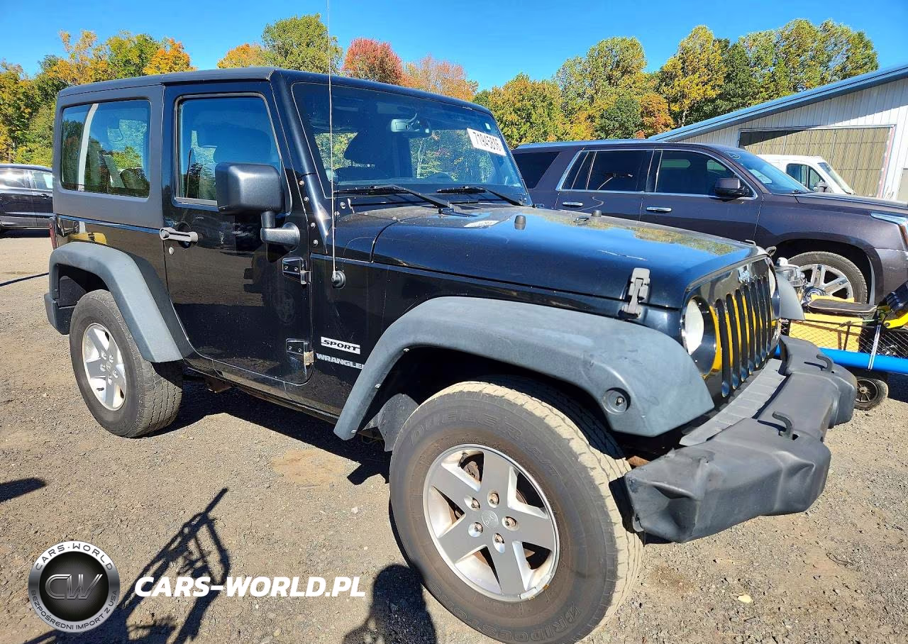 2014 Jeep Wrangler Sport VIN:1C4AJWAG3EL296010 - 4