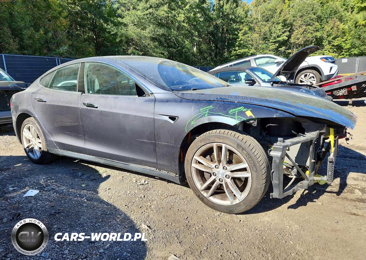 2015 Tesla Model S 70D VIN:5YJSA1S26FF090744 - 4
