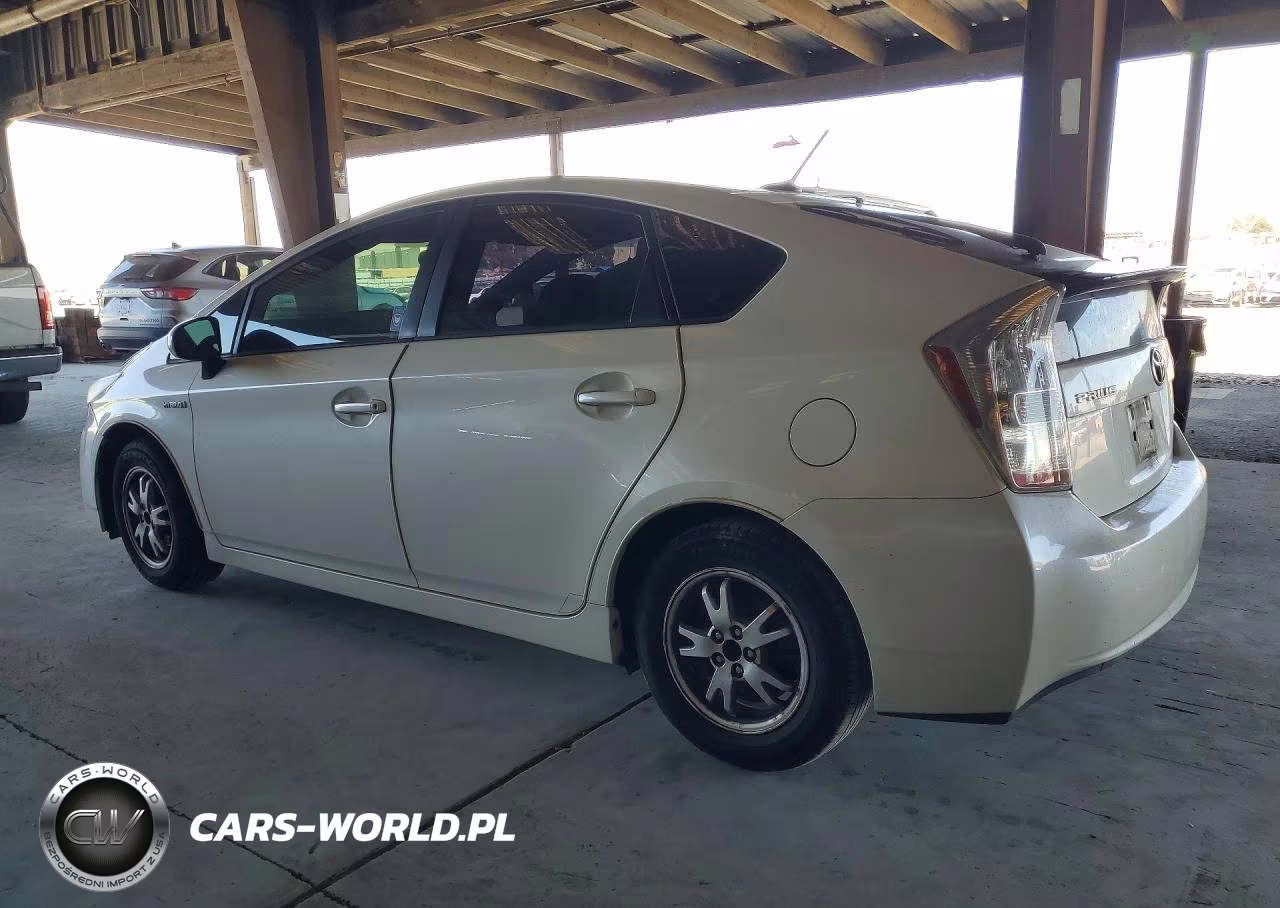 2011 Toyota Prius Two VIN:JTDKN3DU9B5349768 - 2