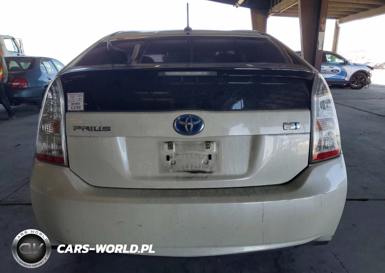 2011 Toyota Prius Two VIN:JTDKN3DU9B5349768 - 6
