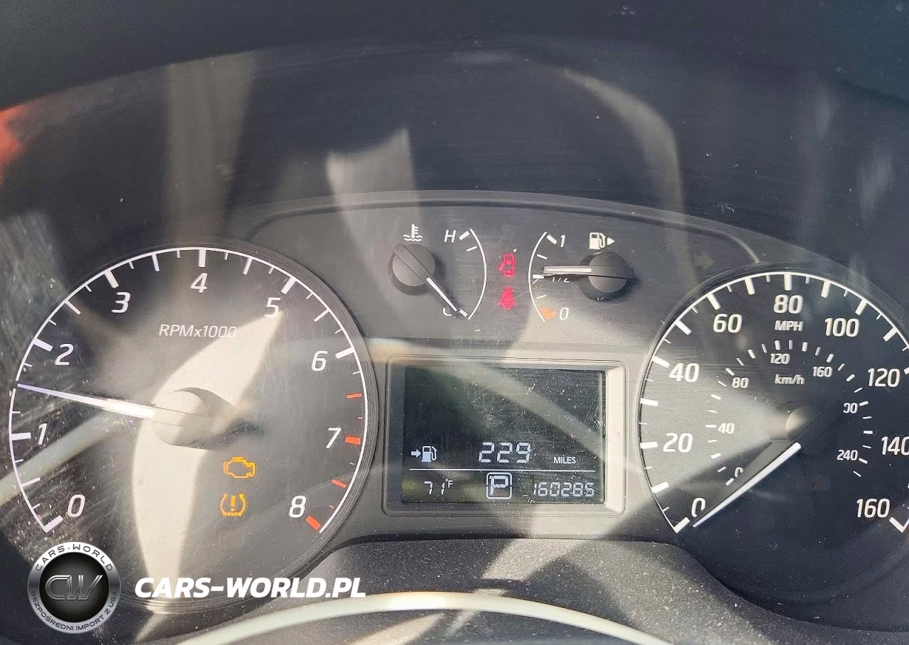 2016 Nissan Sentra S VIN:3N1AB7AP1GY269551 - 9