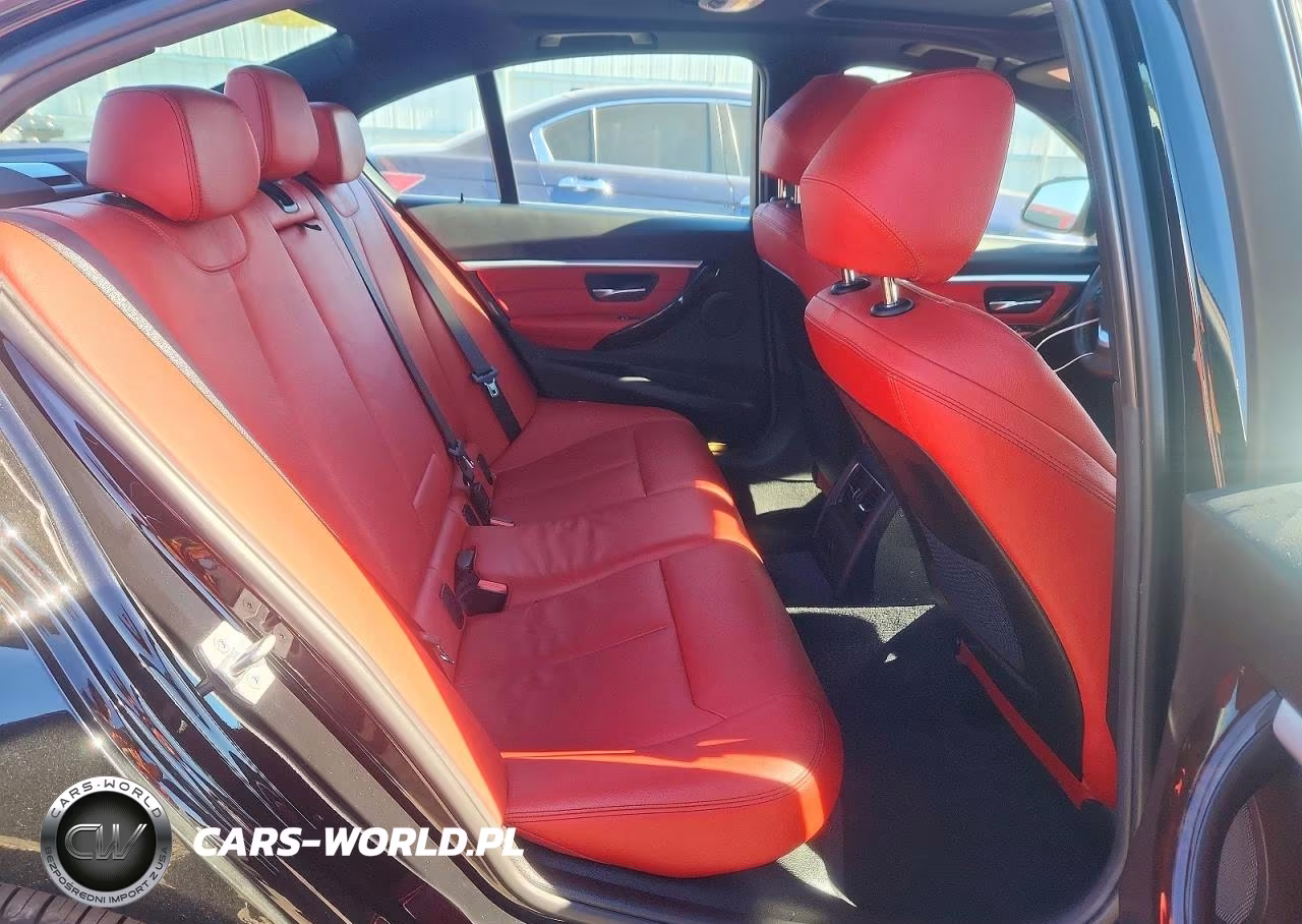 2018 BMW 330 Xi VIN:WBA8D9G58JNU72025 - 10