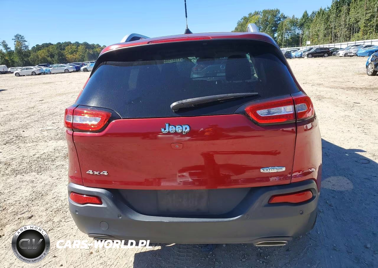 2016 Jeep Cherokee Latitude VIN:1C4PJMCS5GW373283 - 6