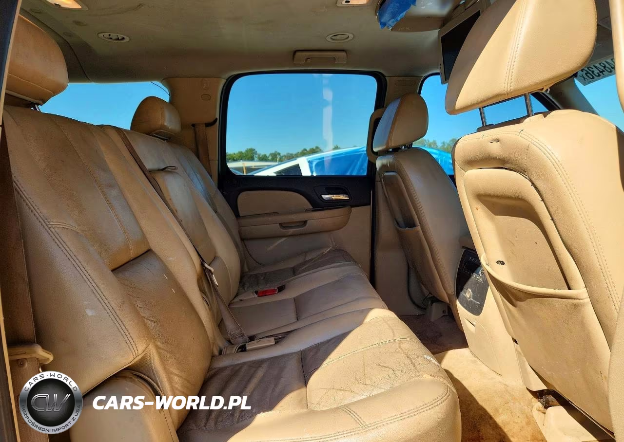 2007 Chevrolet Suburban C1500 VIN:1GNFC16J97R185606 - 11