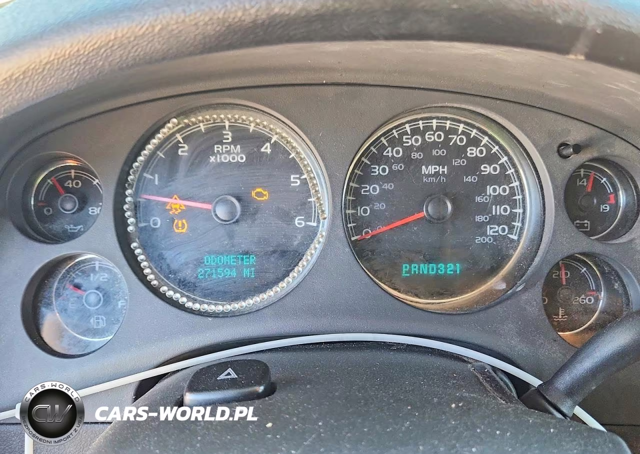 2007 Chevrolet Suburban C1500 VIN:1GNFC16J97R185606 - 9