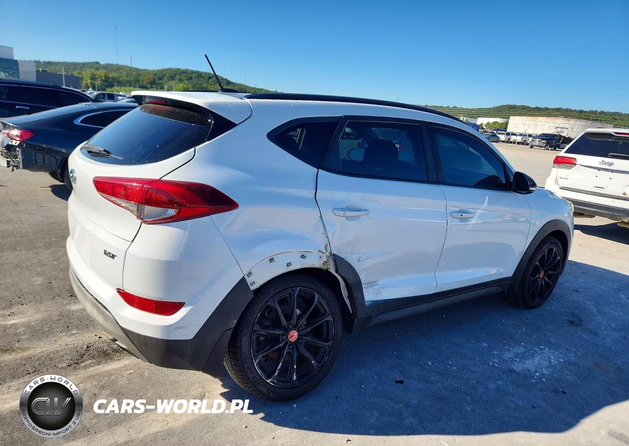 2017 Hyundai Tucson Night VIN:KM8J33A21HU550448 - 3