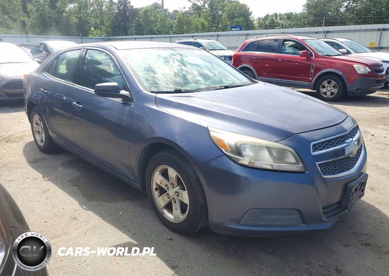 2013 Chevrolet Malibu Ls VIN:1G11B5SA5DF214320 - 4