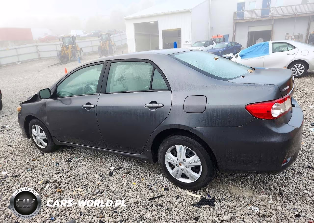 2011 Toyota Corolla Le VIN:2T1BU4EE2BC682817 - 2
