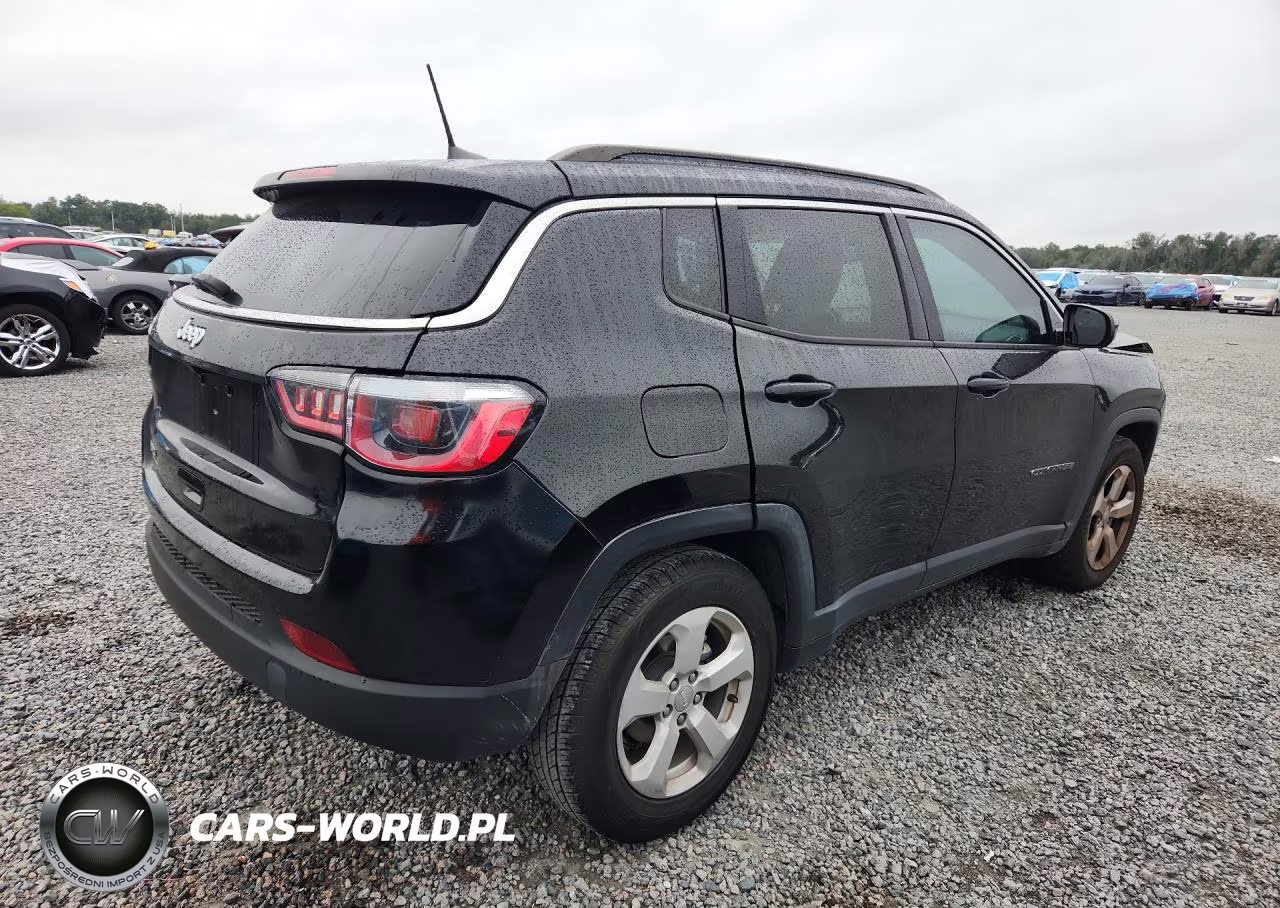 2018 Jeep Compass Latitude VIN:3C4NJCBB6JT293202 - 3