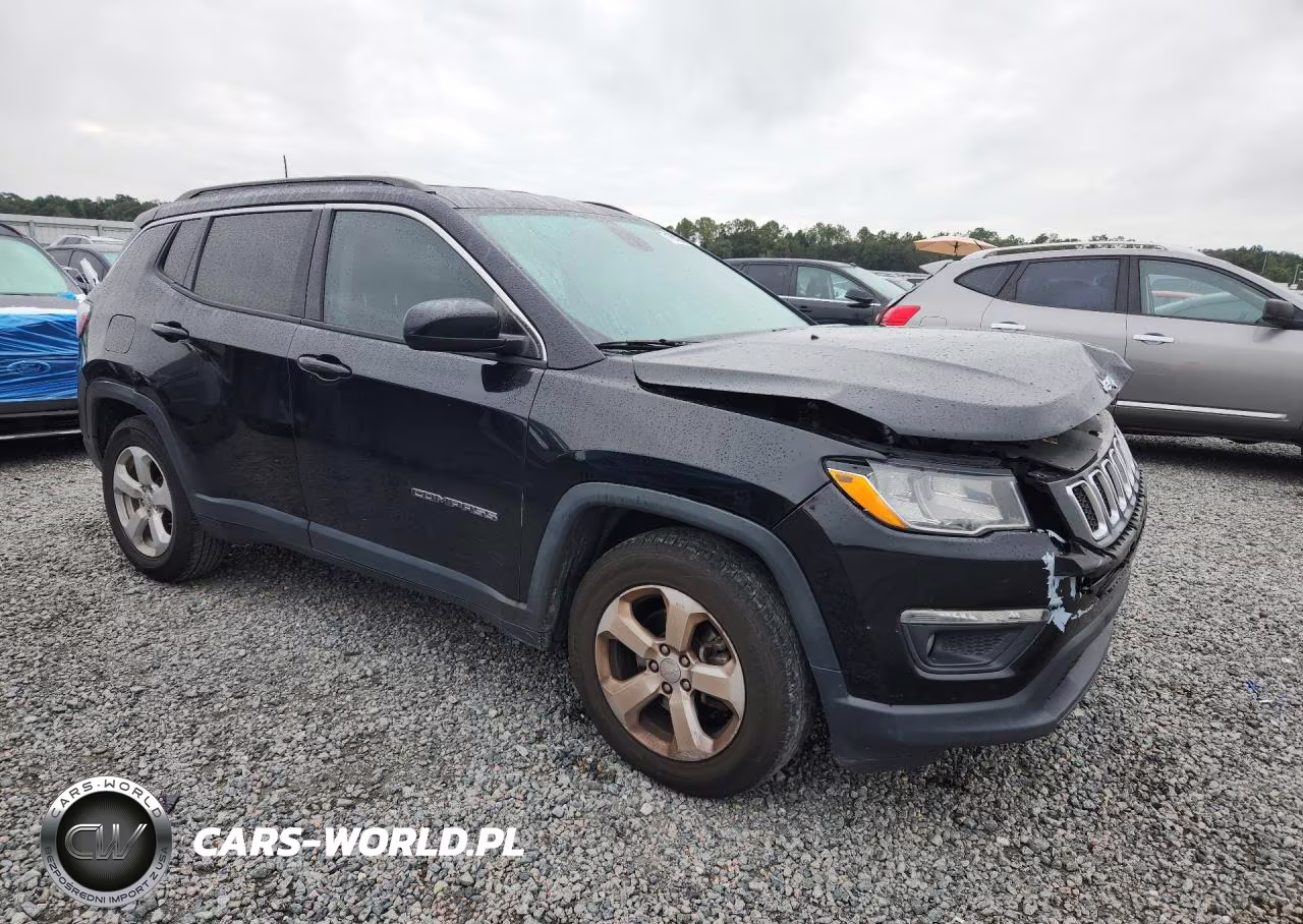 2018 Jeep Compass Latitude VIN:3C4NJCBB6JT293202 - 4