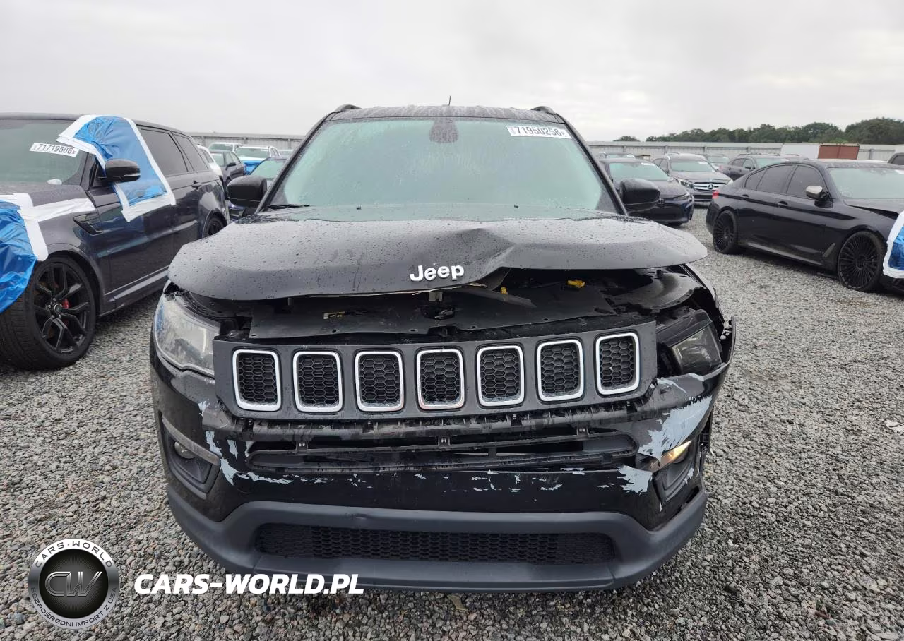 2018 Jeep Compass Latitude VIN:3C4NJCBB6JT293202 - 5