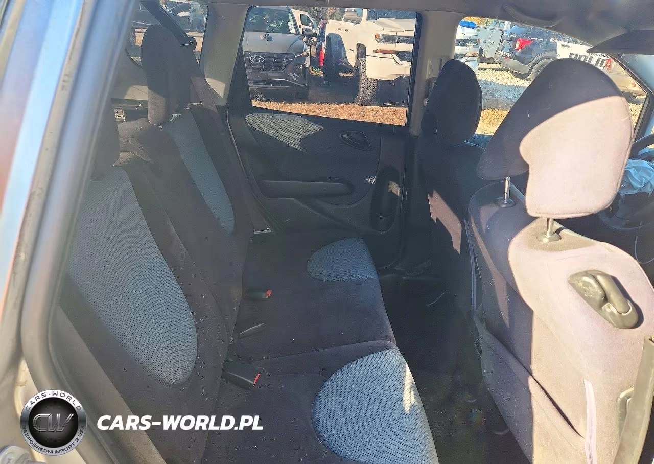 2007 Honda Fit VIN:JHMGD38457S030572 - 10