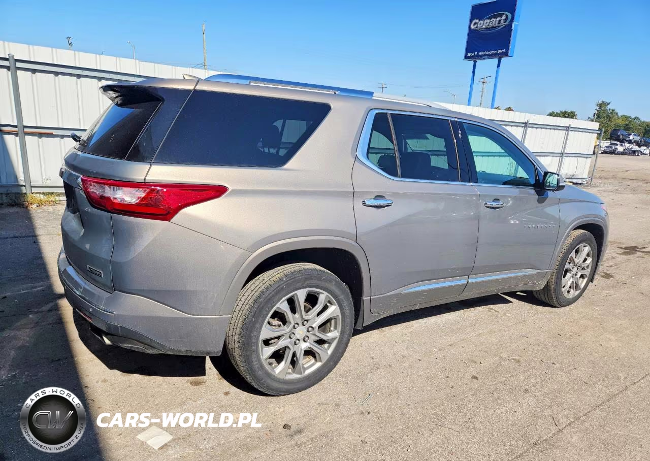 2018 Chevrolet Traverse Premier VIN:1GNEVJKW3JJ167681 - 3