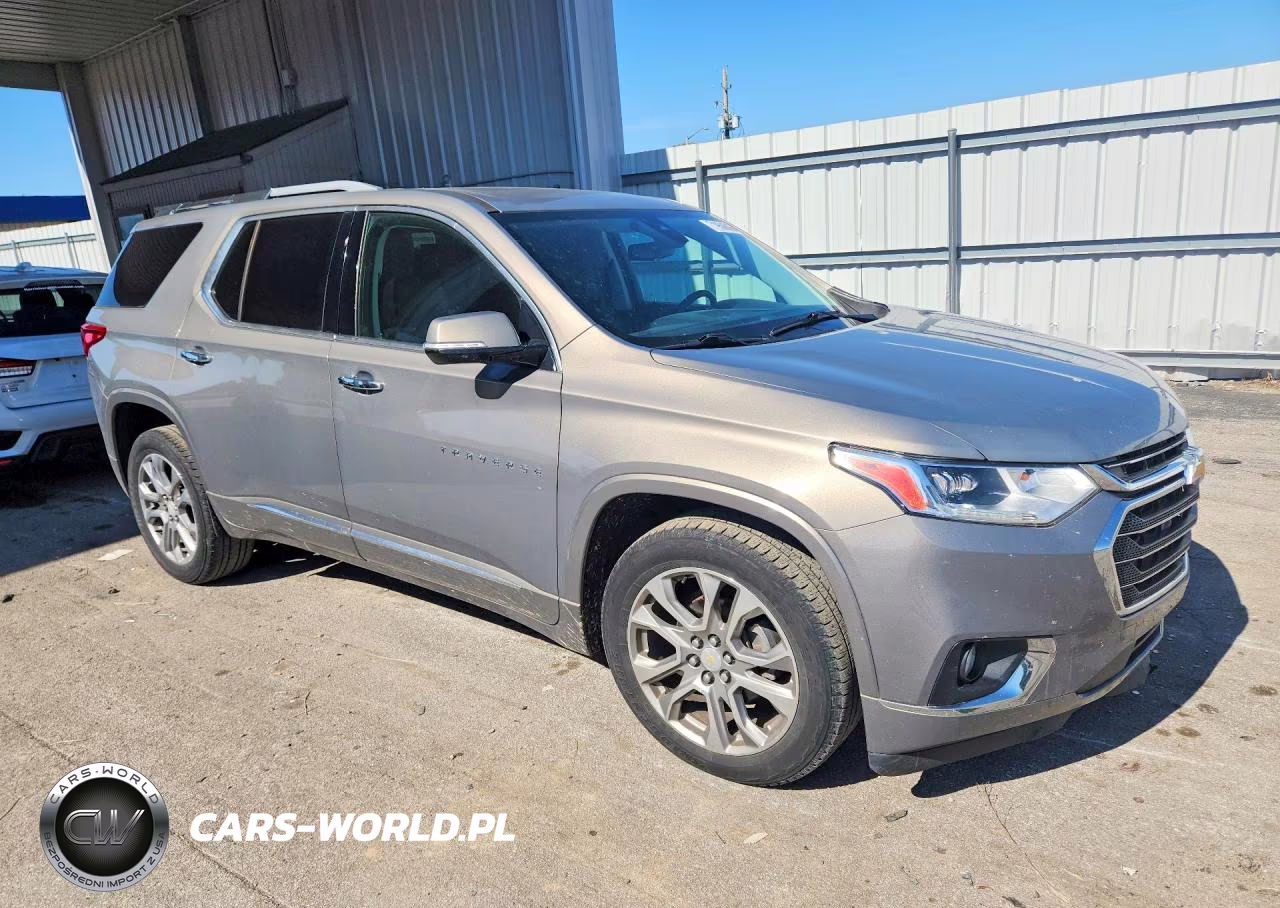 2018 Chevrolet Traverse Premier VIN:1GNEVJKW3JJ167681 - 4