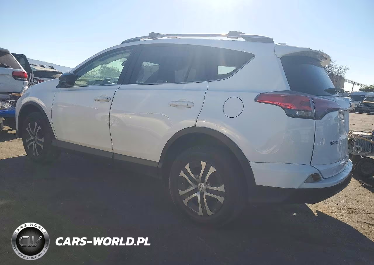 2018 Toyota Rav4 Le VIN:JTMZFREV7JJ744981 - 2