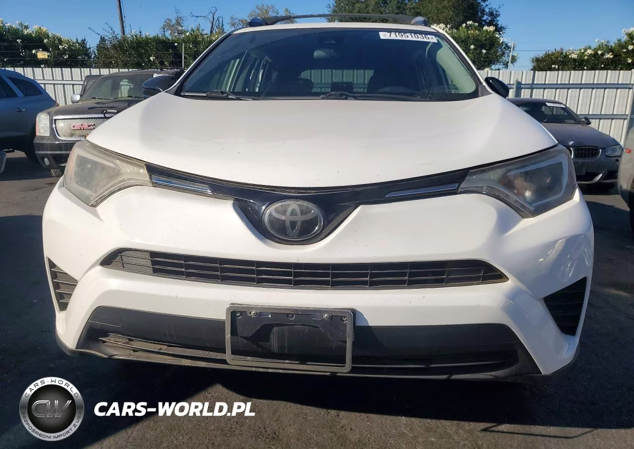 2018 Toyota Rav4 Le VIN:JTMZFREV7JJ744981 - 5