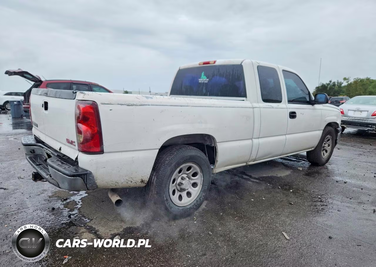 2003 Chevrolet Silverado C1500 VIN:2GCEC19X731284139 - 3