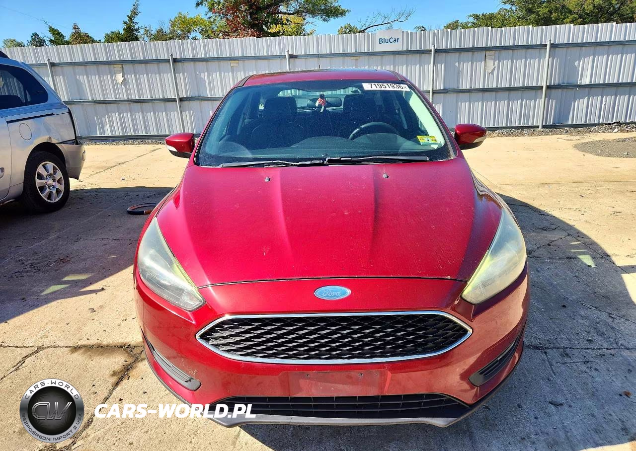 2015 Ford Focus Se VIN:1FADP3K28FL244926 - 5