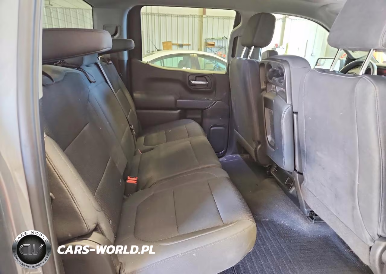 2020 Chevrolet Silverado K1500 Custom VIN:1GCUYBEFXLZ122819 - 10