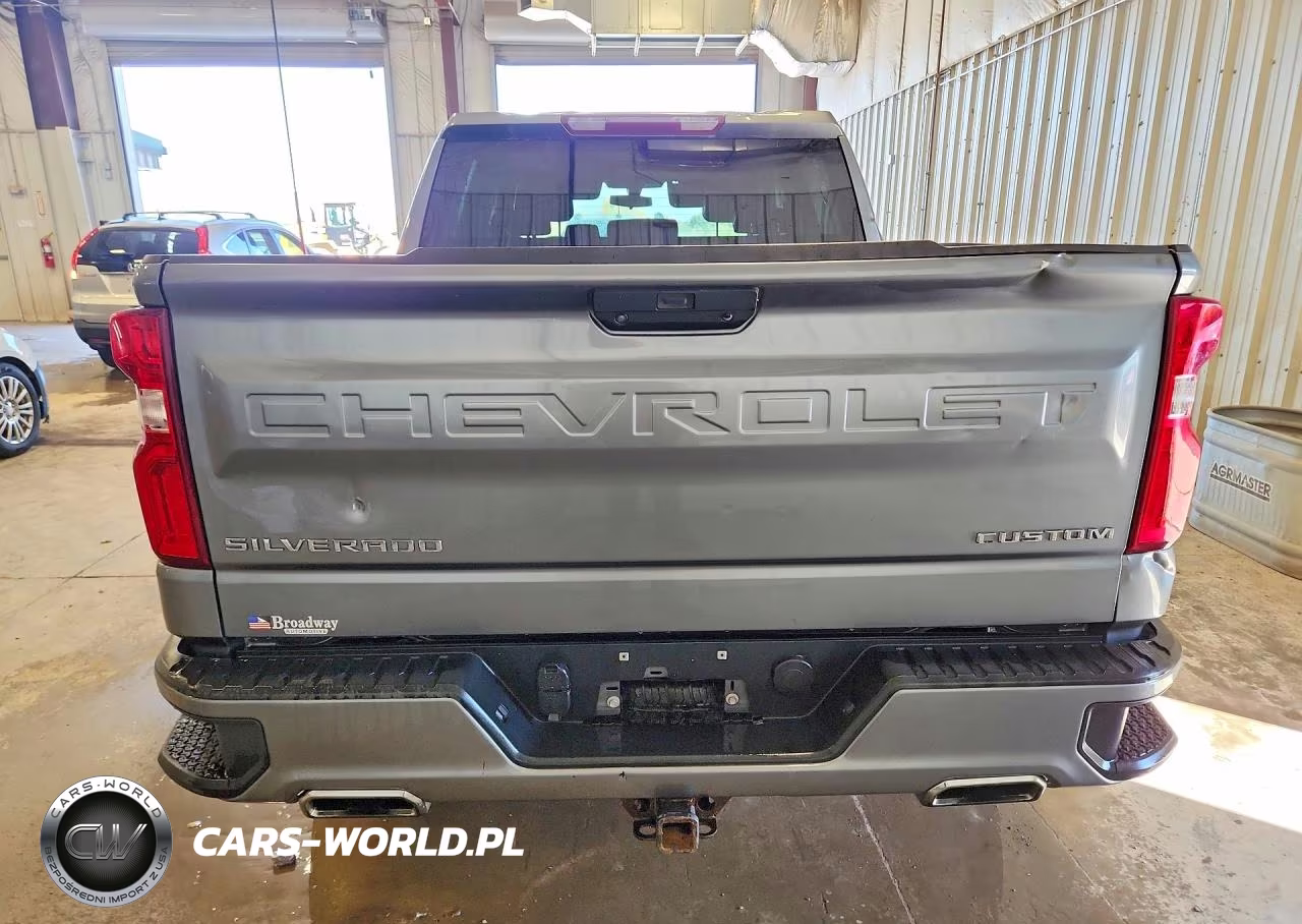 2020 Chevrolet Silverado K1500 Custom VIN:1GCUYBEFXLZ122819 - 6