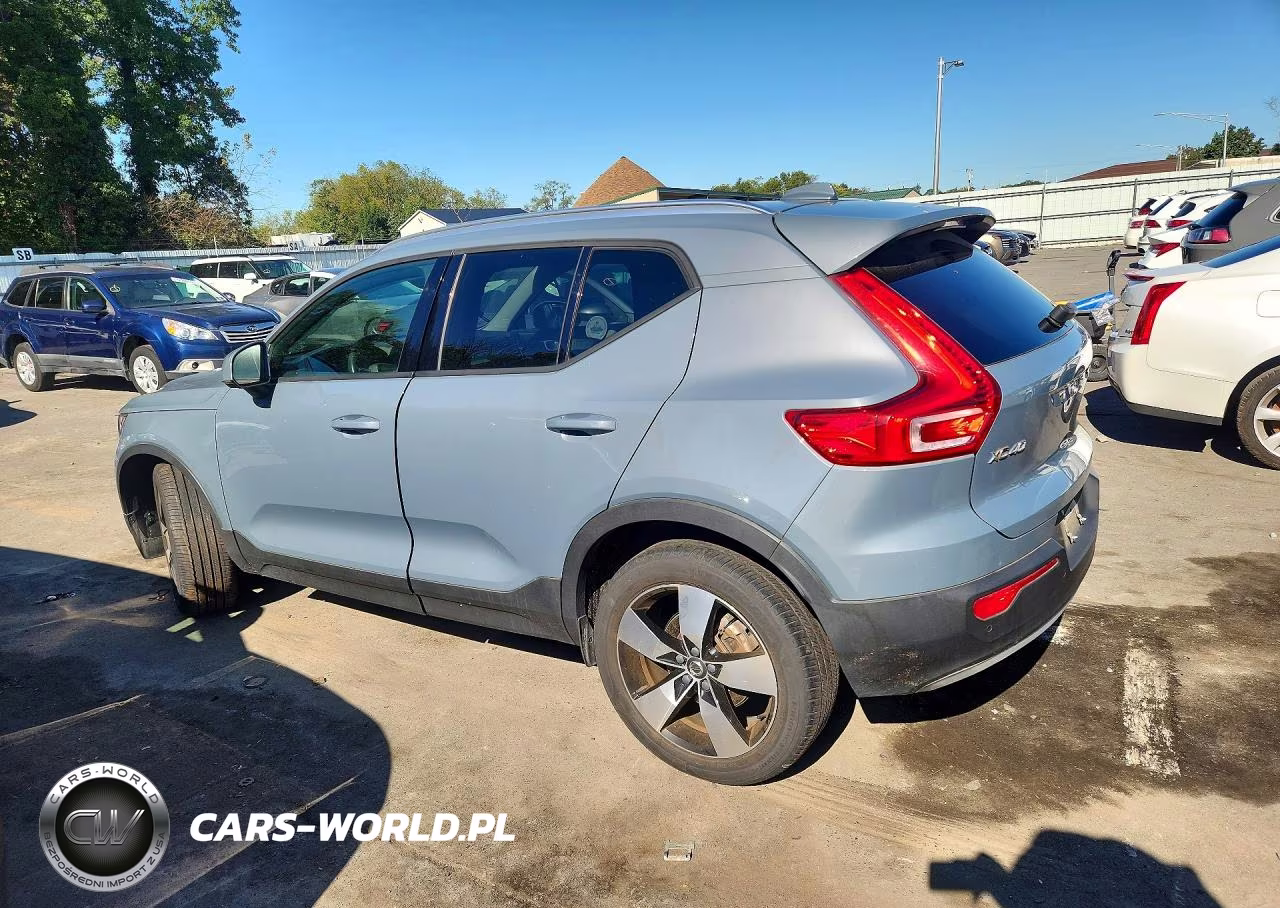2020 Volvo Xc40 T5 Momentum VIN:YV4162UKXL2339817 - 2