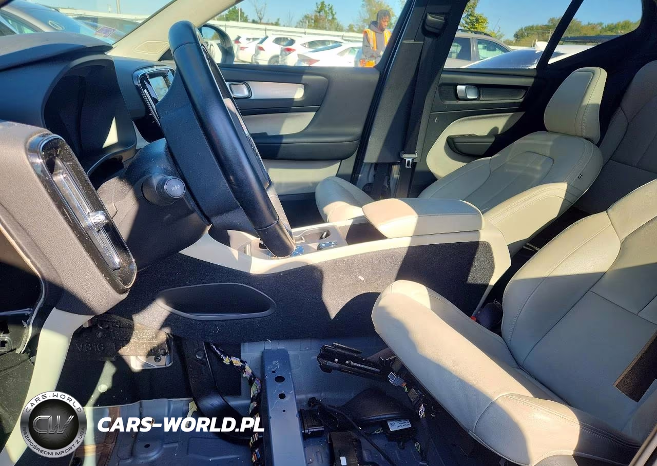 2020 Volvo Xc40 T5 Momentum VIN:YV4162UKXL2339817 - 7