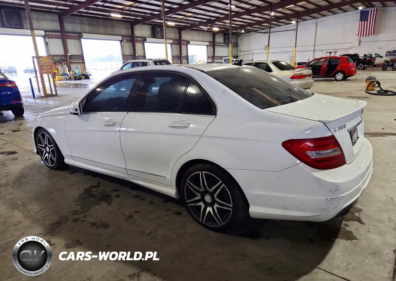 2013 Mercedes-Benz C 300 4Matic VIN:WDDGF8AB0DA759216 - 2