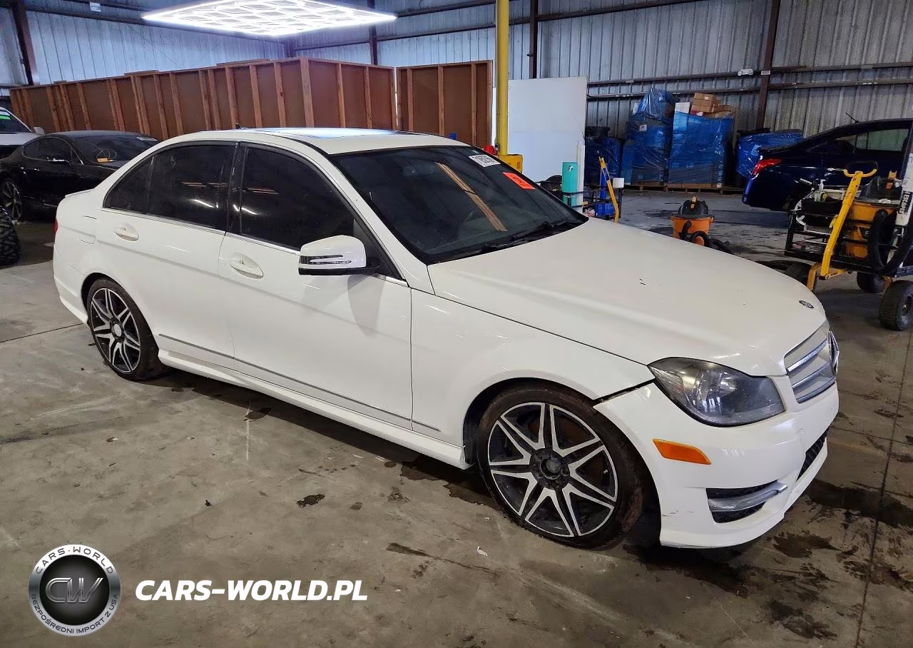 2013 Mercedes-Benz C 300 4Matic VIN:WDDGF8AB0DA759216 - 4