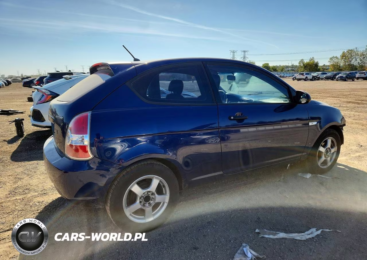 2008 Hyundai Accent Gs VIN:KMHCM36C88U089174 - 3