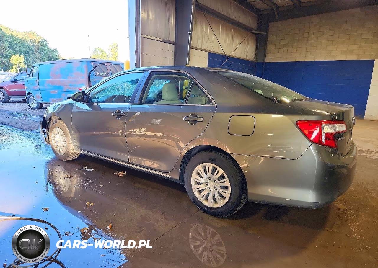 2014 Toyota Camry Le VIN:4T4BF1FK4ER377485 - 2