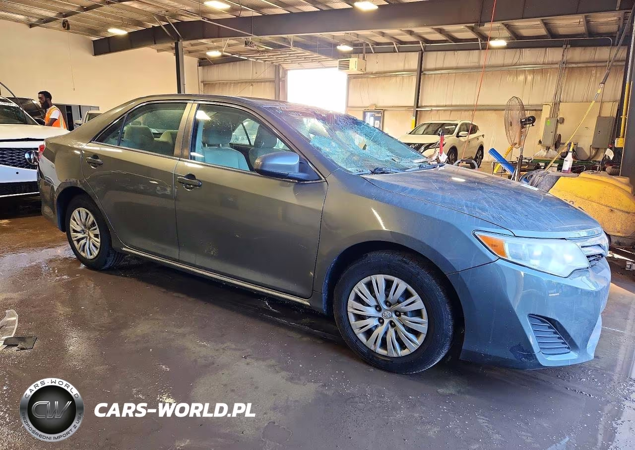 2014 Toyota Camry Le VIN:4T4BF1FK4ER377485 - 4