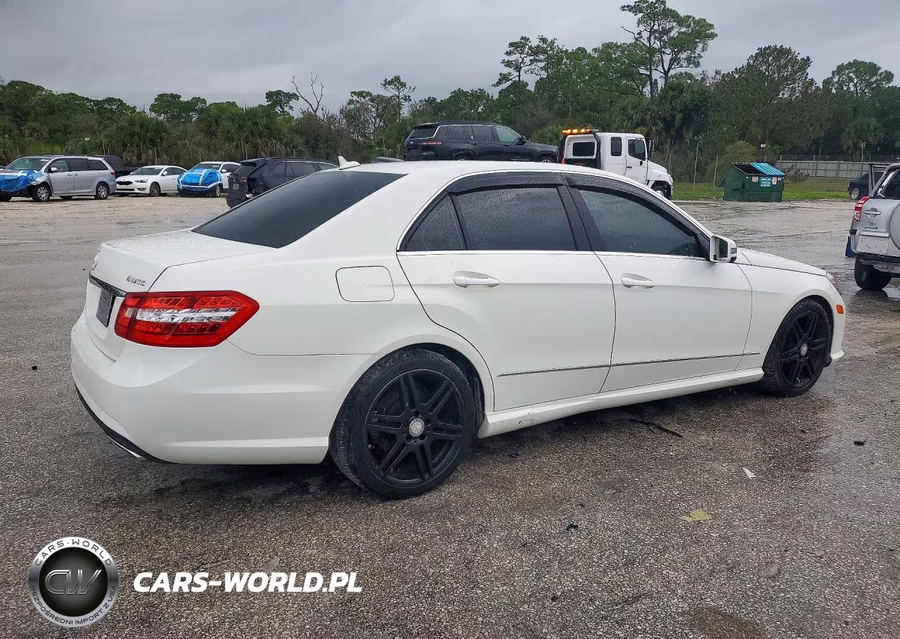 2010 Mercedes-Benz E 350 4Matic VIN:WDDHF8HB3AA145668 - 3