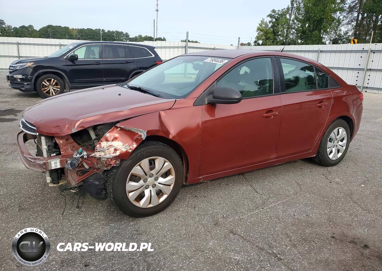 2013 Chevrolet Cruze Ls – zdjęcie 1 z 12