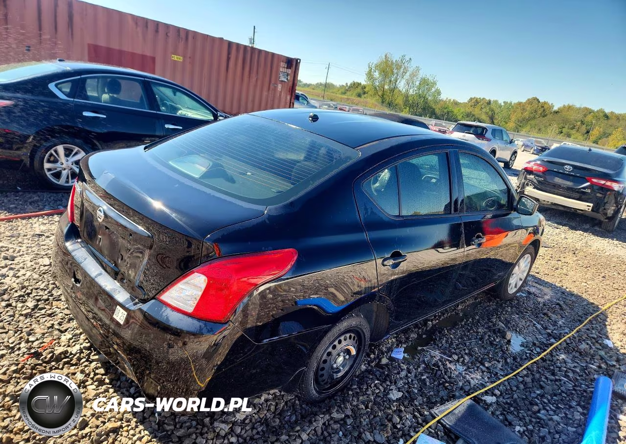 2017 Nissan Versa 1.6 S VIN:3N1CN7AP5HL807747 - 3