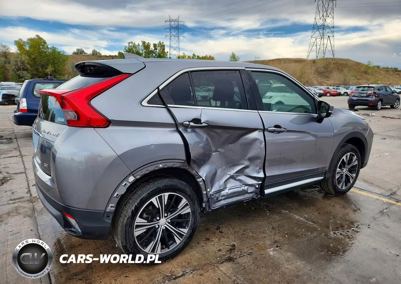 2018 Mitsubishi Eclipse Cross Se VIN:JA4AT5AA7JZ065452 - 3