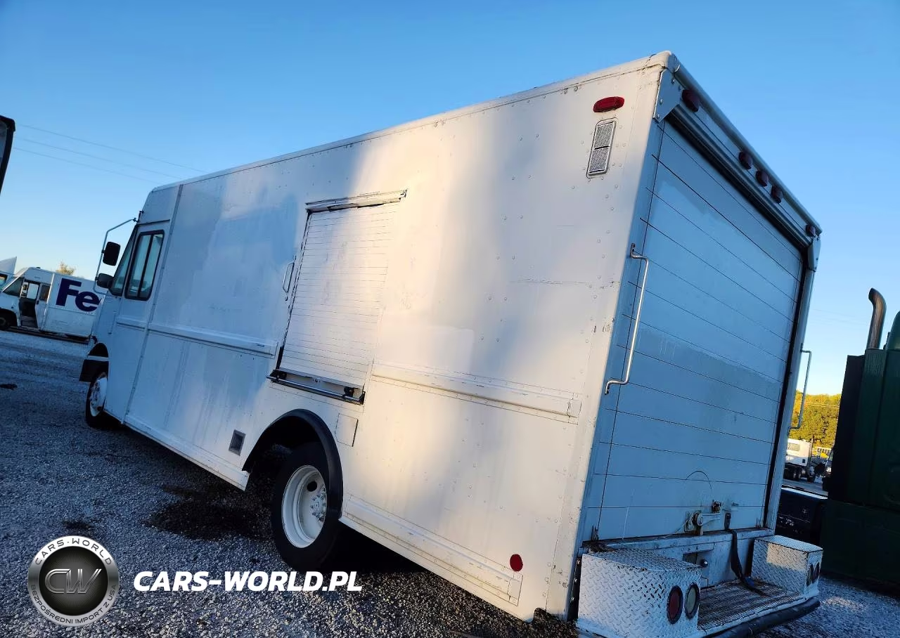 2001 Freightliner Mt45 Chassis Delivery Truck VIN:4UZAANBW71CH86586 - 2