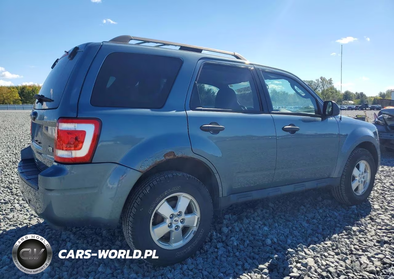 2010 Ford Escape Xlt VIN:1FMCU0DG5AKC24259 - 3