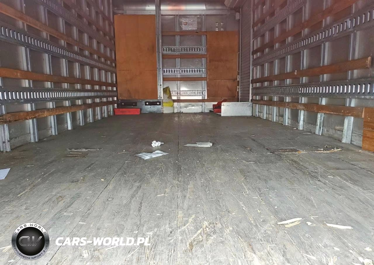 2017 Hino 195 Box Truck VIN:JHHSDM2H7HK005779 - 10