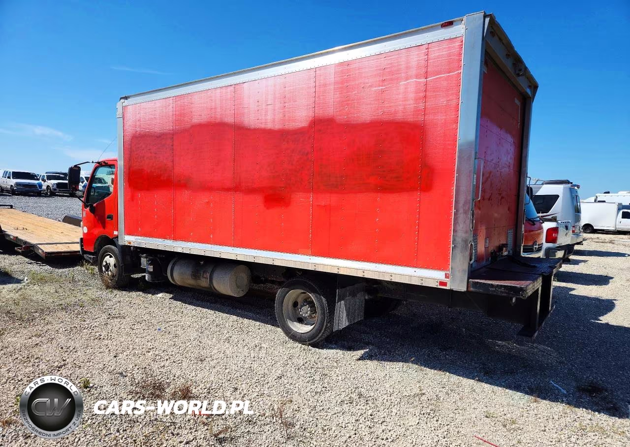 2017 Hino 195 Box Truck VIN:JHHSDM2H7HK005779 - 2